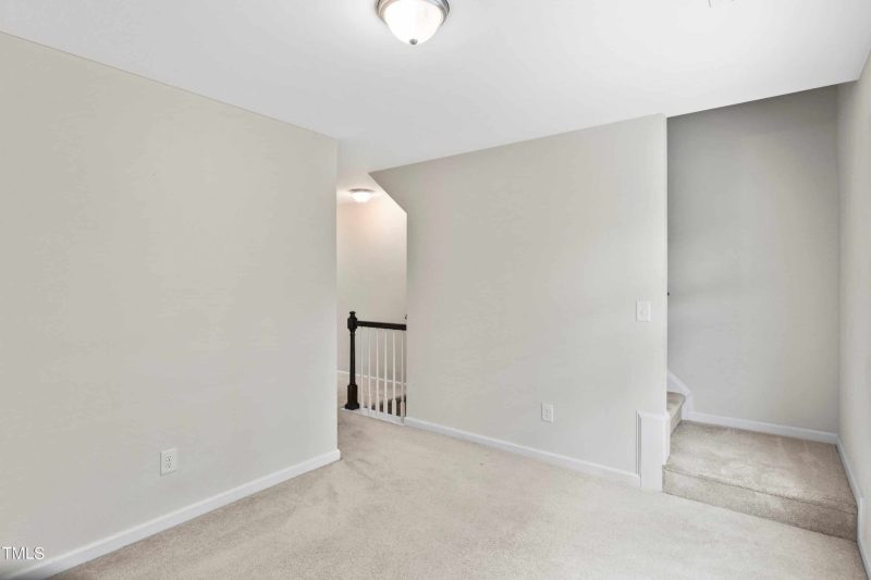8-APARTMENT