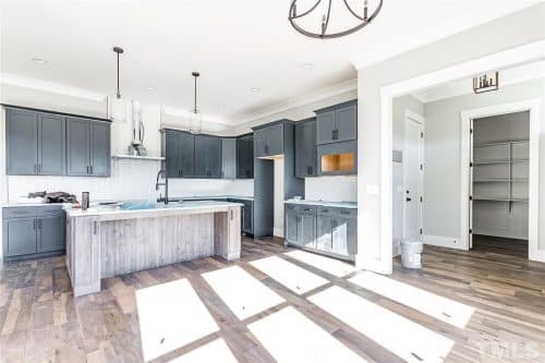 Traditional Craftsman Home Plan with 4 Bedrooms & Timeless Charm