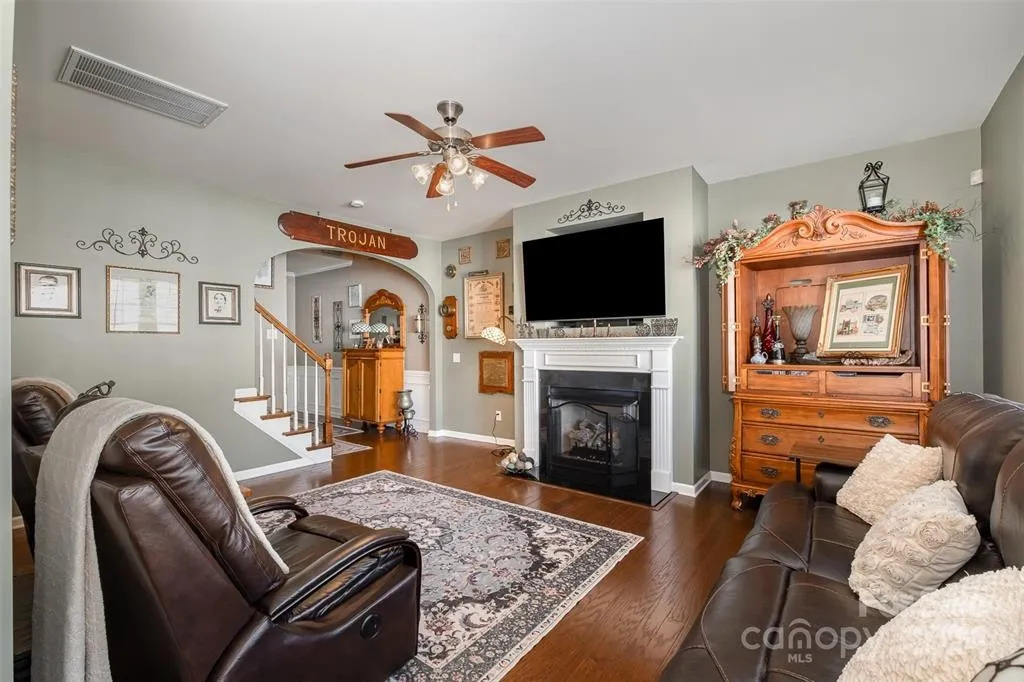 Modern Craftsman Townhome Plan with 3 Bedrooms & Open Layout