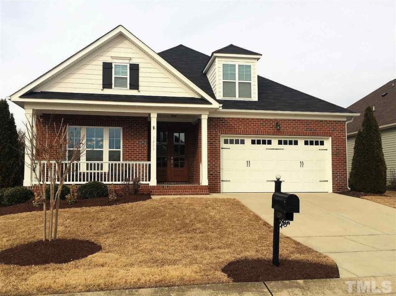 Single-Family house Floor Plan with 3 Beds