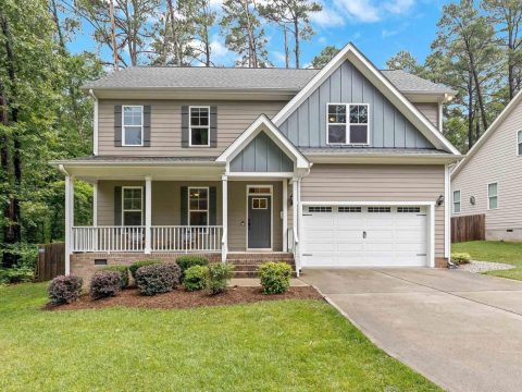 Craftsman house Floor Plan: Spacious Design & Quality Features