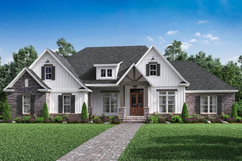 Craftsman house Plan with Bonus Room and Spacious Floor Plan