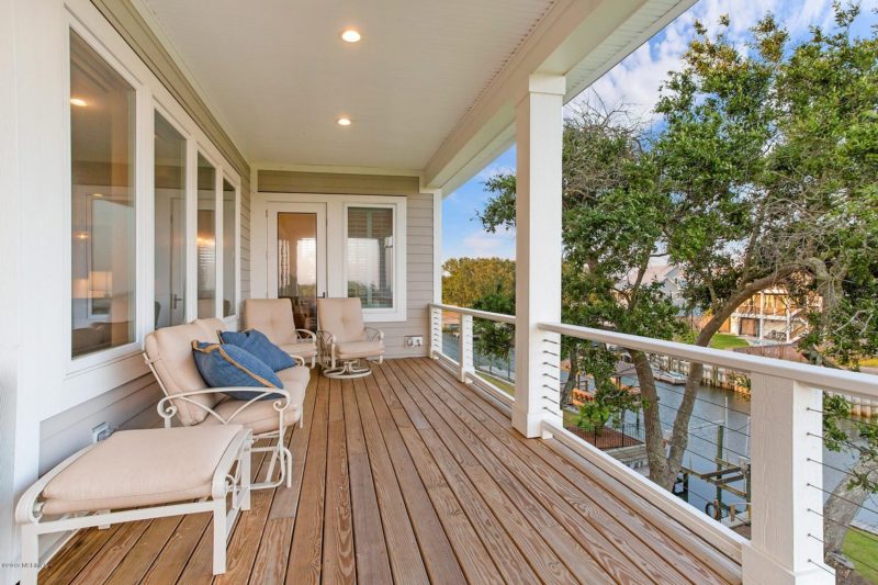 Beach house Floor Plan with CAD Designs & Open Layout Features
