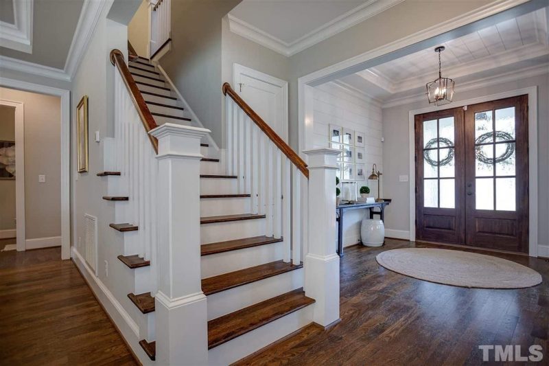 Beautiful 2-Story house Floor Plan with 5 Bedrooms and CAD Designs
