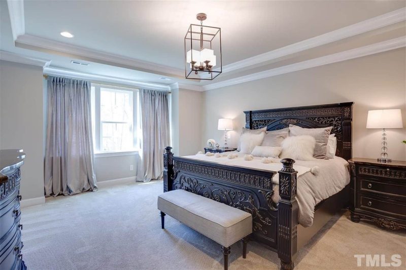 Beautiful 2-Story house Floor Plan with 5 Bedrooms and CAD Designs