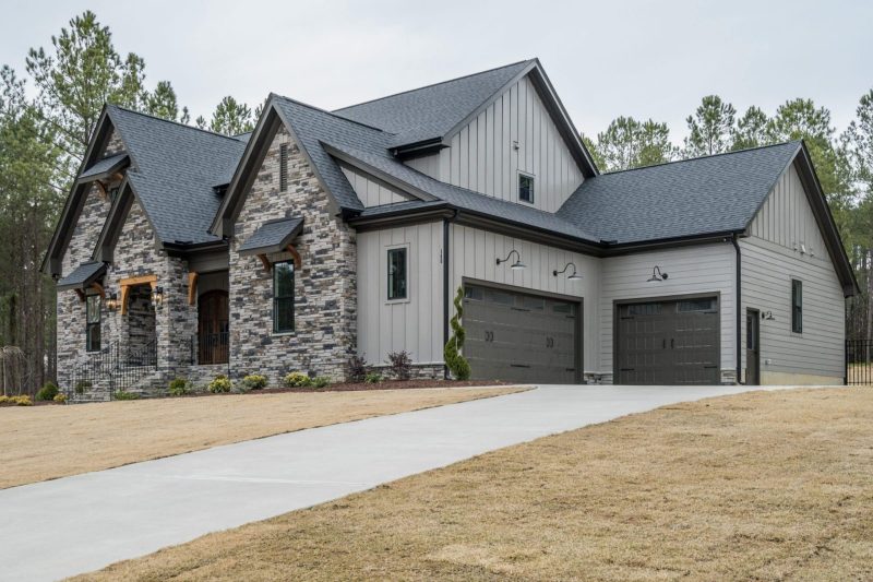 Beautiful Craftsman house Plan with Detailed Floor Blueprint