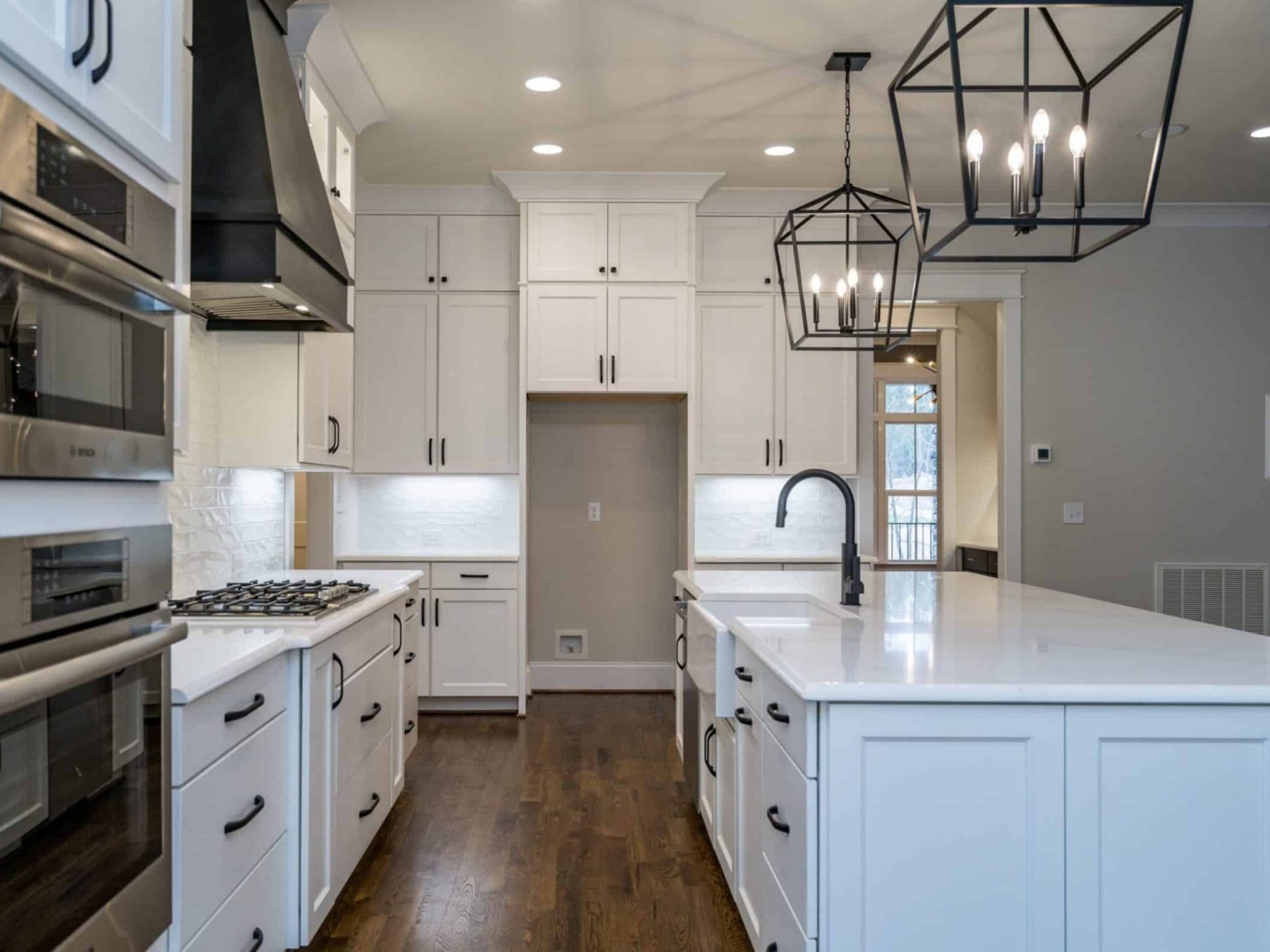 Beautiful Craftsman house Plan with Detailed Floor Blueprint