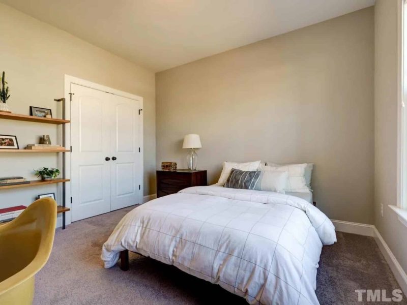 Beautiful Craftsman house Plan with Spacious Floor Design
