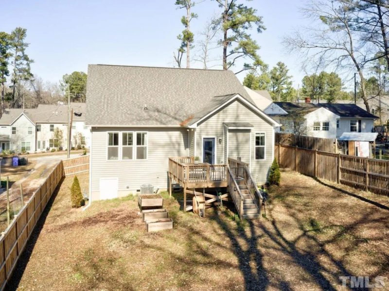 Beautiful Craftsman house Plan with Spacious Floor Design
