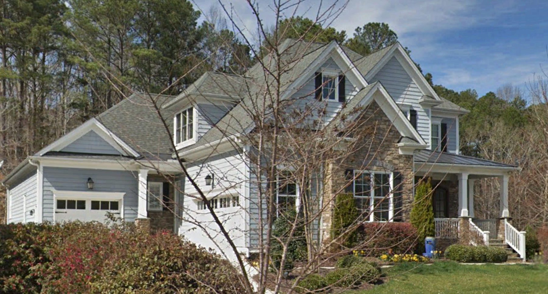 Beautiful house Plan with Basement and 3 Garage Bays