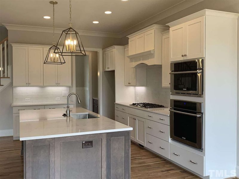 Beautiful Southern house Floor Plan with 2 Stories and CAD Designs