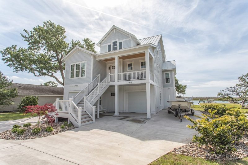 Charming Coastal house Plan with 6 Bedrooms and CAD Designs