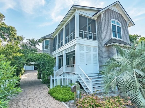 Charming house Floor Plan: Coastal Blueprint with 2 Floors