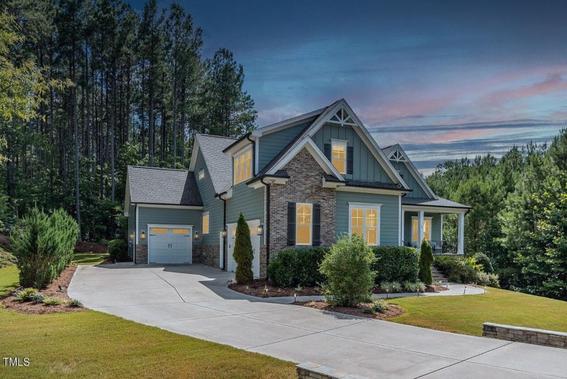Charming house Floor Plan with CAD Designs and Blueprint