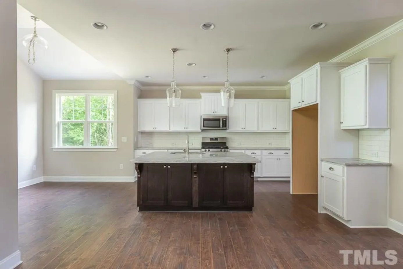 Charming Two-Story Home Plan with 4 Bedrooms & CAD Designs