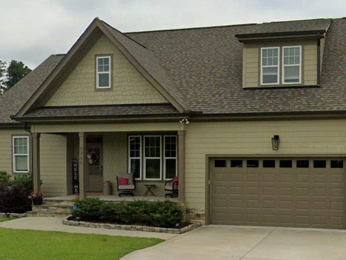 Classic 2-Story Family house Plan with Modern Features
