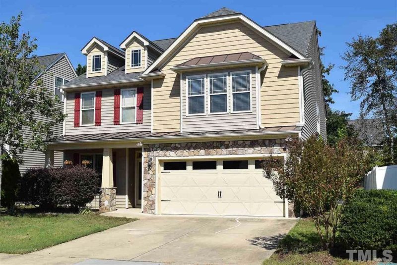 Classic Suburban house Plan with 2-Story Design and CAD Blueprint