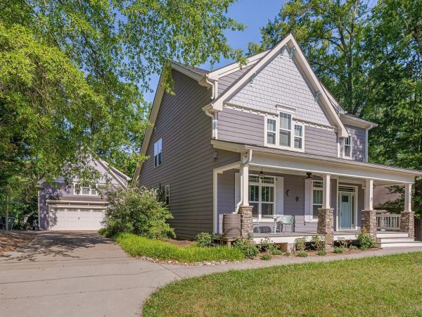 Compact house Plan: 2-Level Garage with Living Space Design