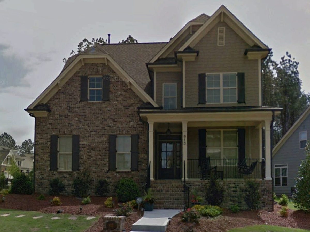 Craft your dream house plan with this CAD-designed architectural blueprint!
