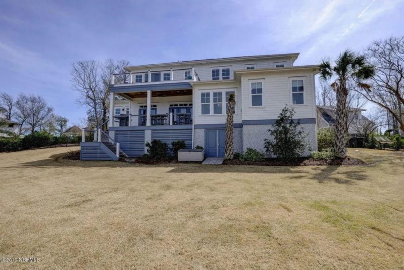 Craftsman Floor Plan with 4 Beds, Open Design & Great Features