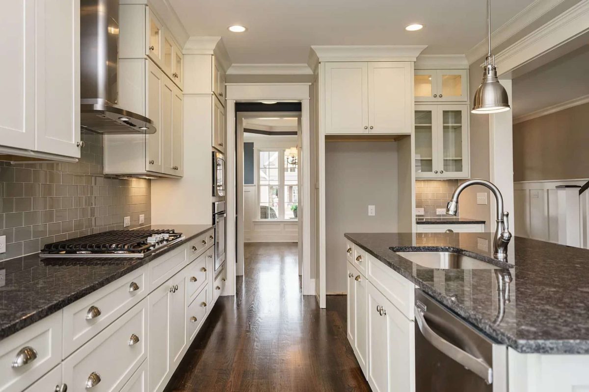 Craftsman house Design with CAD Floor Plans and Blueprints