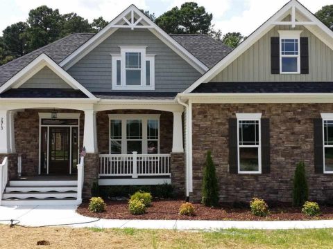 Craftsman house Floor Plan with 4 Beds & 2-Story Designs