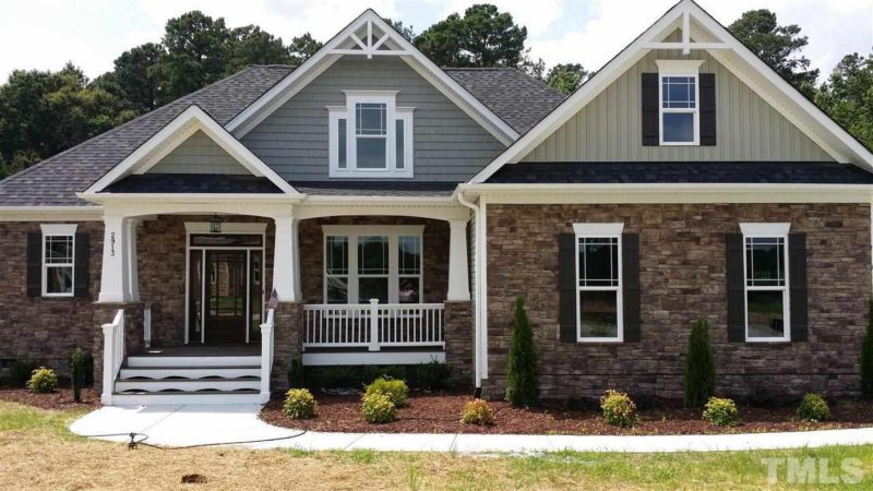 Craftsman house Floor Plan with 4 Beds & 2-Story Designs