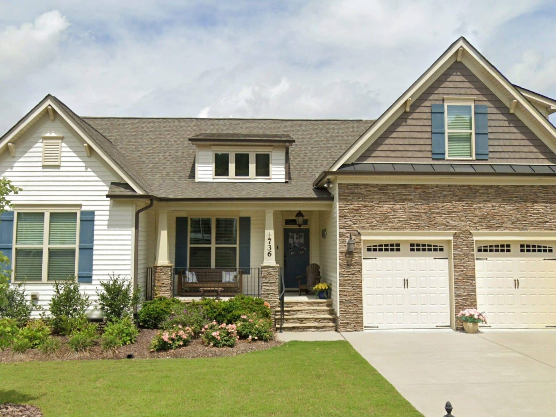Craftsman house Plan with 1.5 Floors and Stunning Designs