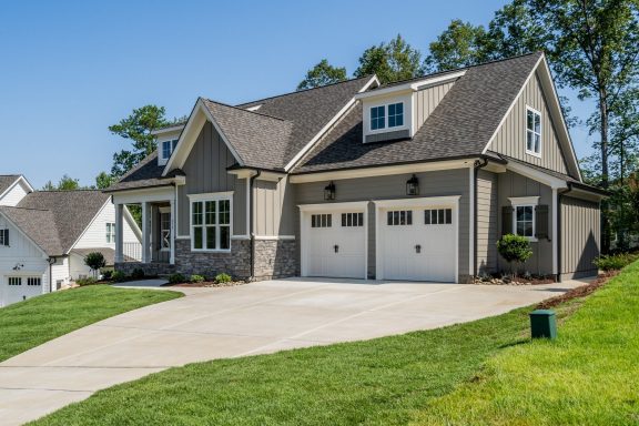 Craftsman house Plan with 2 Floors,CAD Blueprint & Design