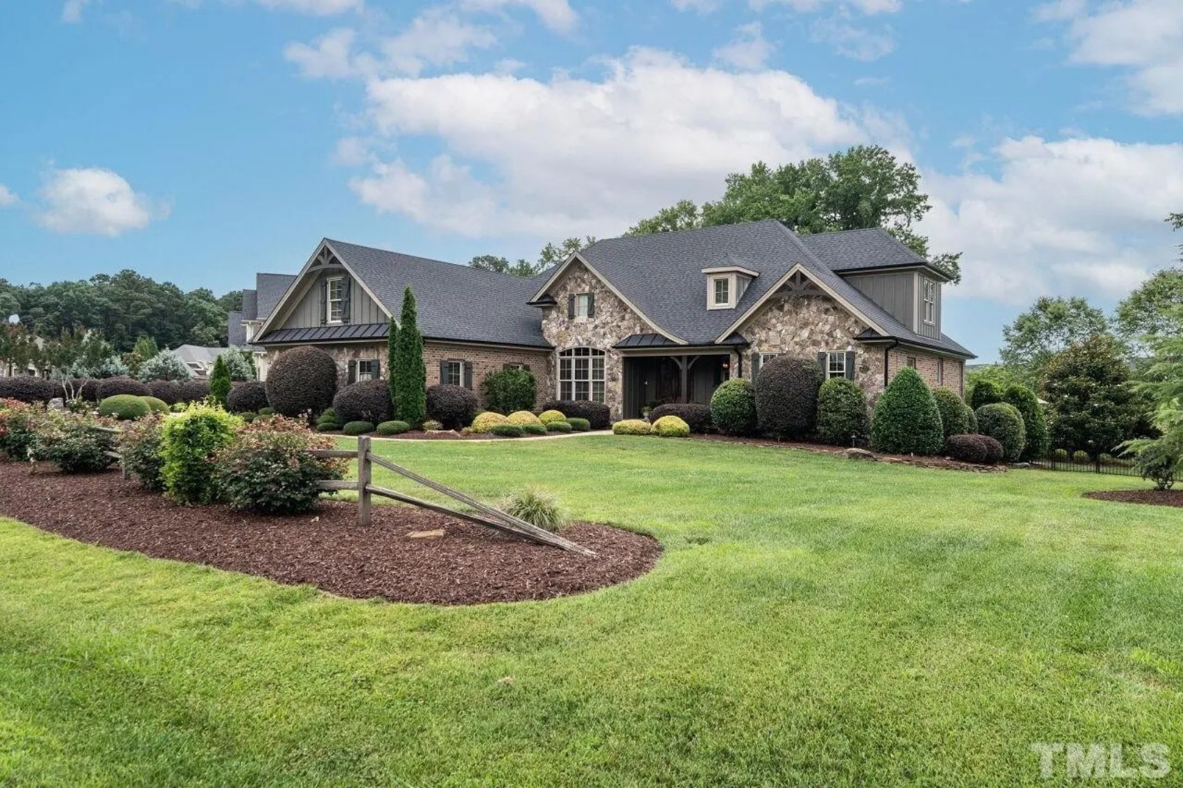 Custom house Blueprint with 4 Beds,4.5 Baths,Open Floor Plan Designs