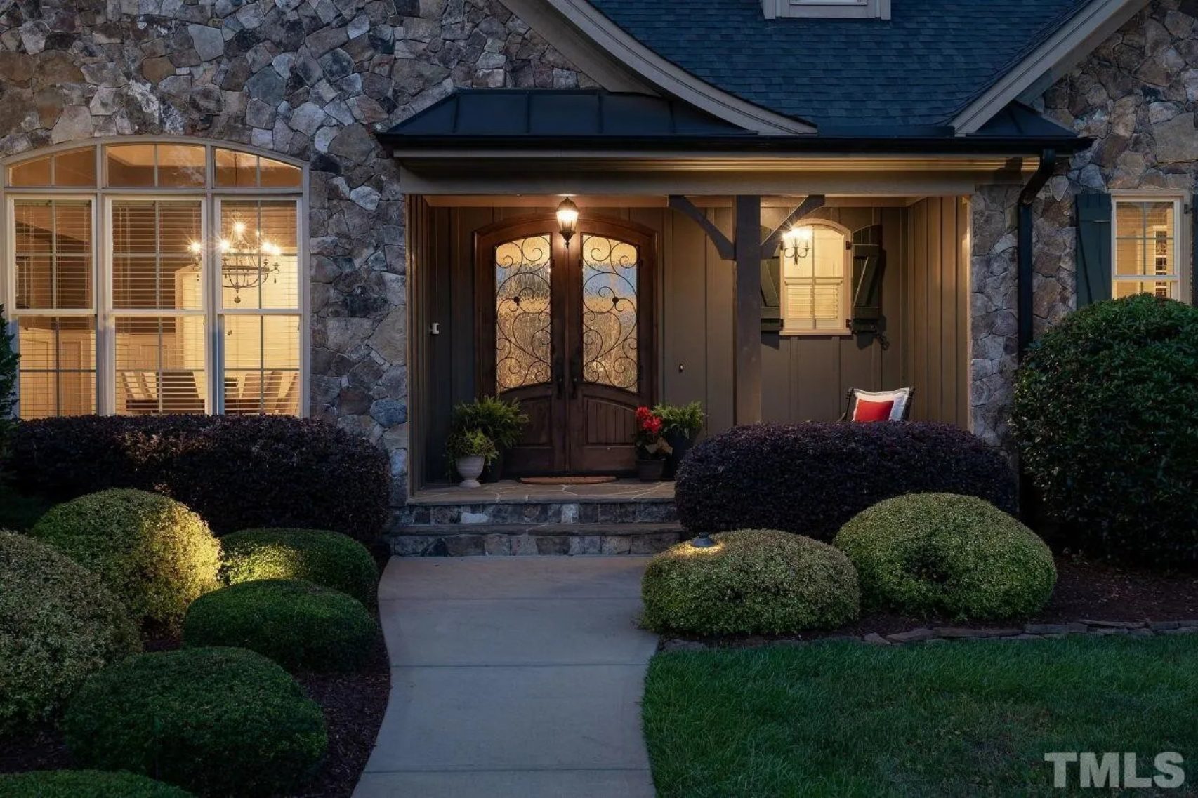 Custom house Blueprint with 4 Beds,4.5 Baths,Open Floor Plan Designs