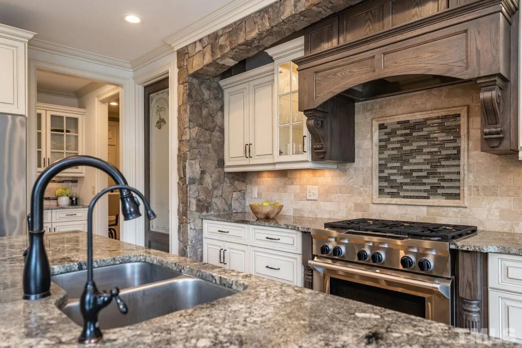 Custom house Blueprint with 4 Beds,4.5 Baths,Open Floor Plan Designs