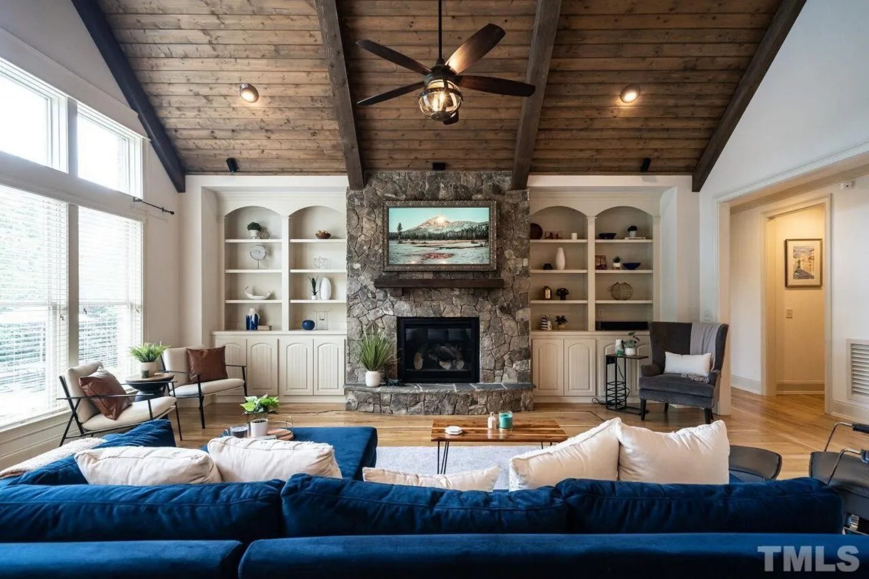 Custom house Blueprint with 4 Beds,4.5 Baths,Open Floor Plan Designs