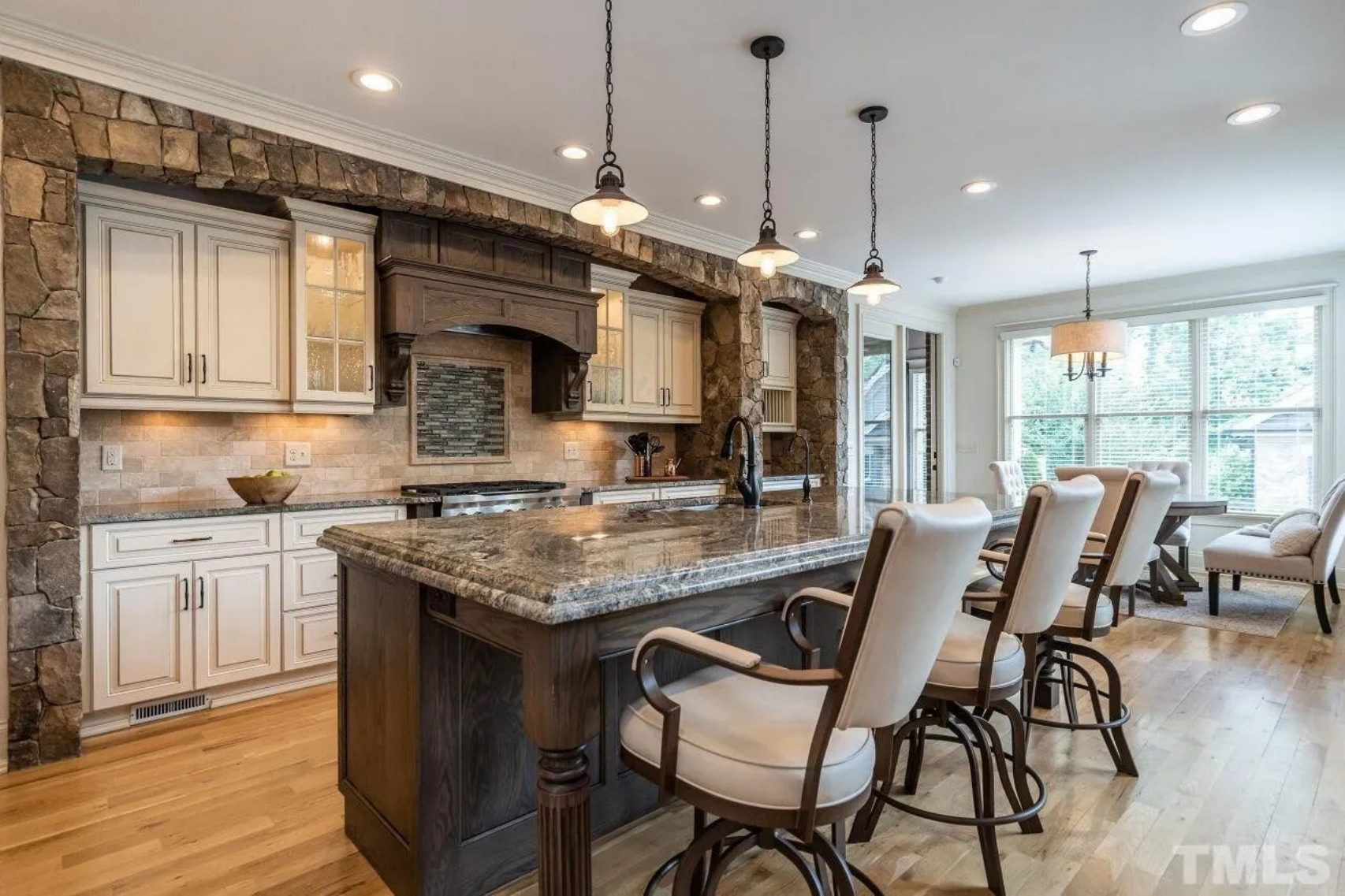 Custom house Blueprint with 4 Beds,4.5 Baths,Open Floor Plan Designs