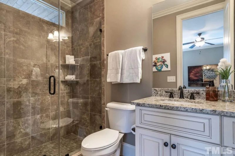 Custom house Blueprint with 4 Beds, 4.5 Baths, Open Floor Plan Designs