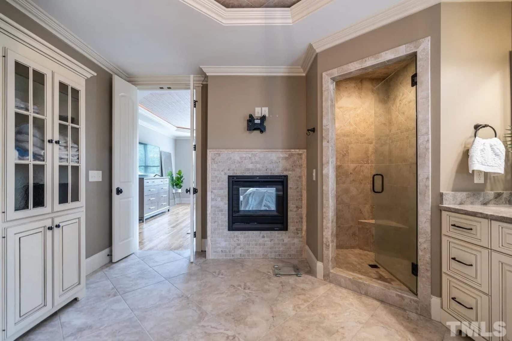 Custom house Blueprint with 4 Beds,4.5 Baths,Open Floor Plan Designs
