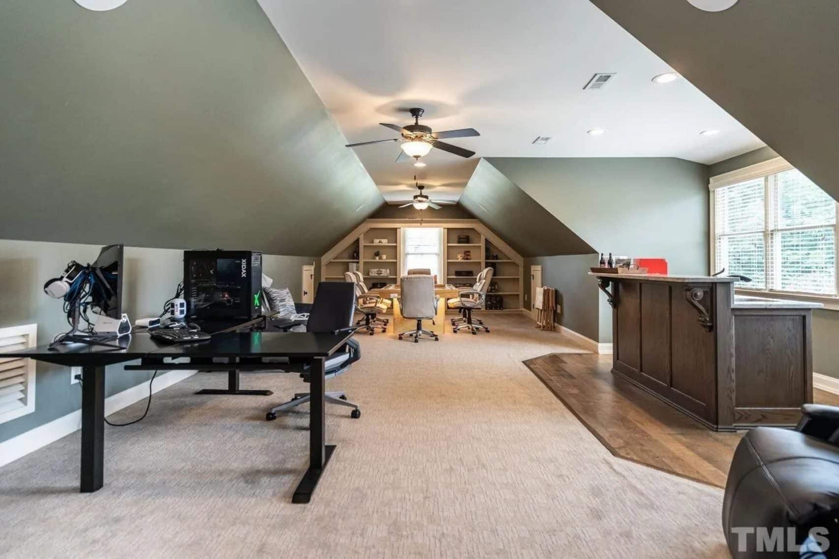 Custom house Blueprint with 4 Beds,4.5 Baths,Open Floor Plan Designs