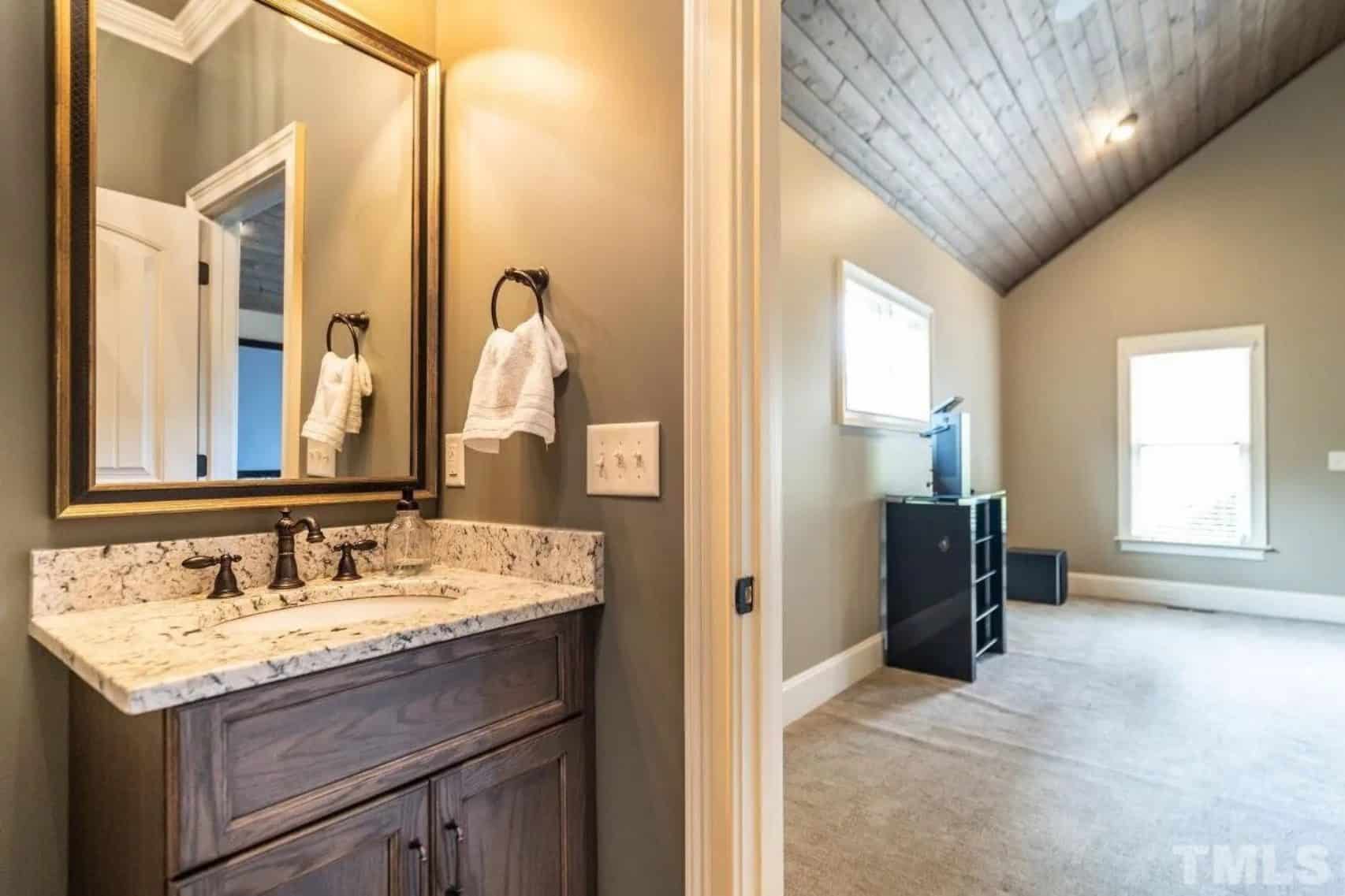 Custom house Blueprint with 4 Beds,4.5 Baths,Open Floor Plan Designs