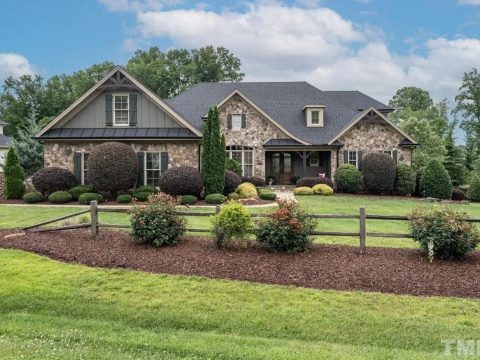 Custom house Blueprint with 4 Beds, 4.5 Baths, Open Floor Plan Designs