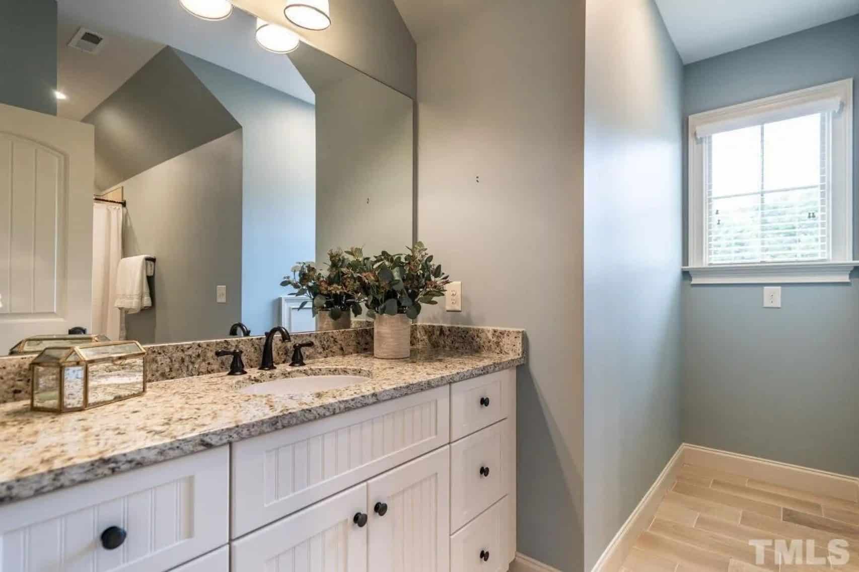 Custom house Blueprint with 4 Beds,4.5 Baths,Open Floor Plan Designs