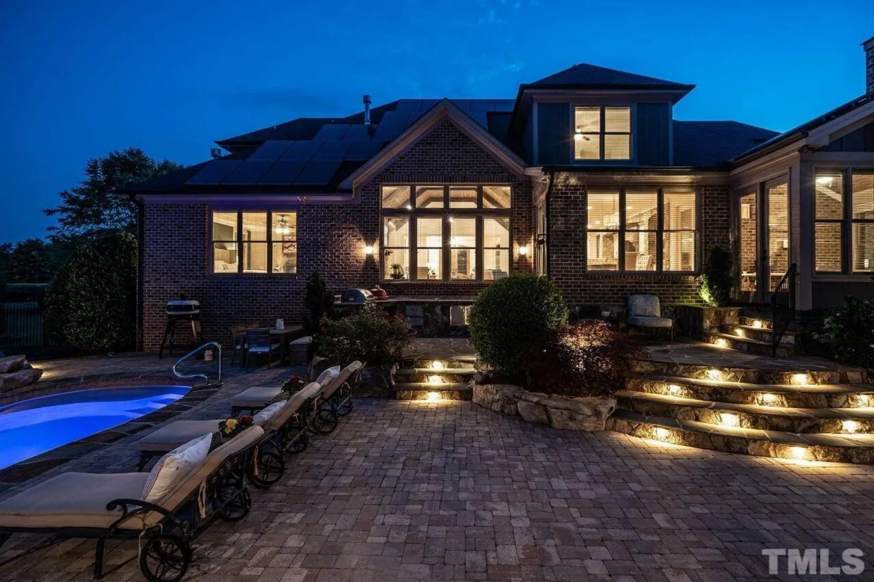 Custom house Blueprint with 4 Beds,4.5 Baths,Open Floor Plan Designs