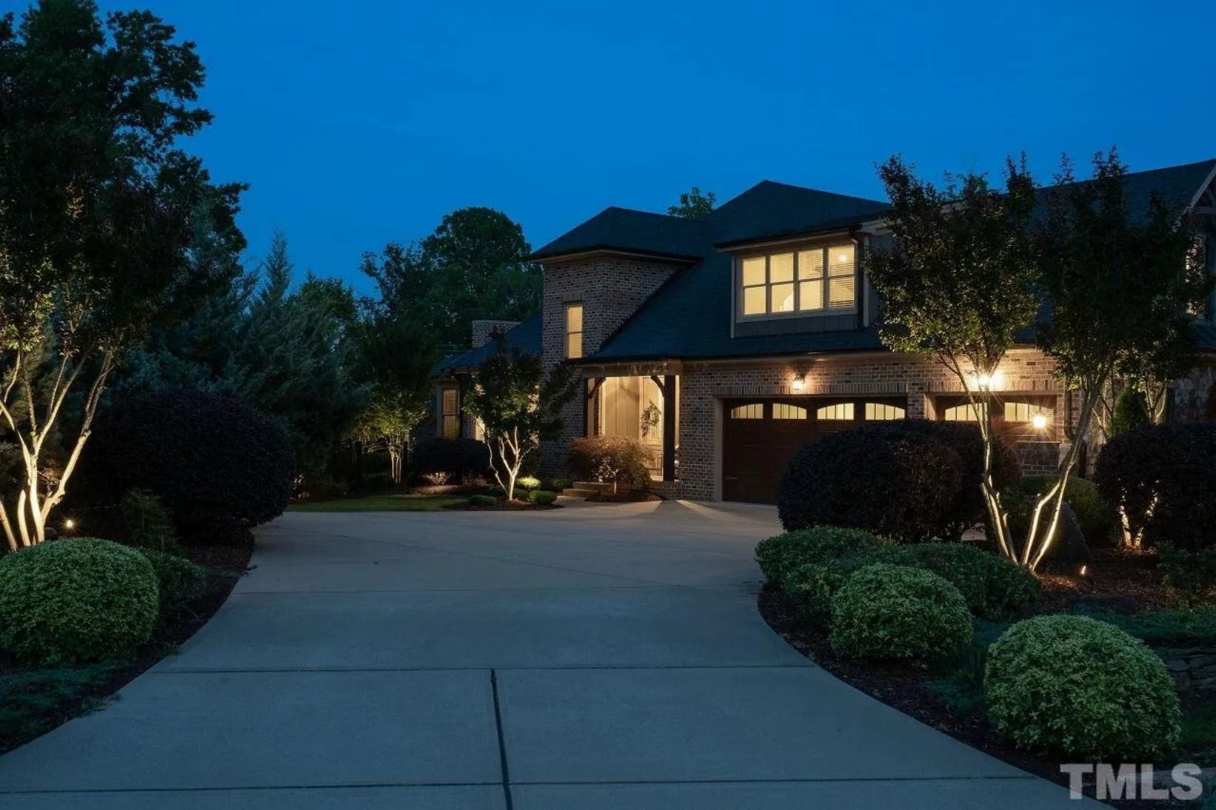Custom house Blueprint with 4 Beds,4.5 Baths,Open Floor Plan Designs