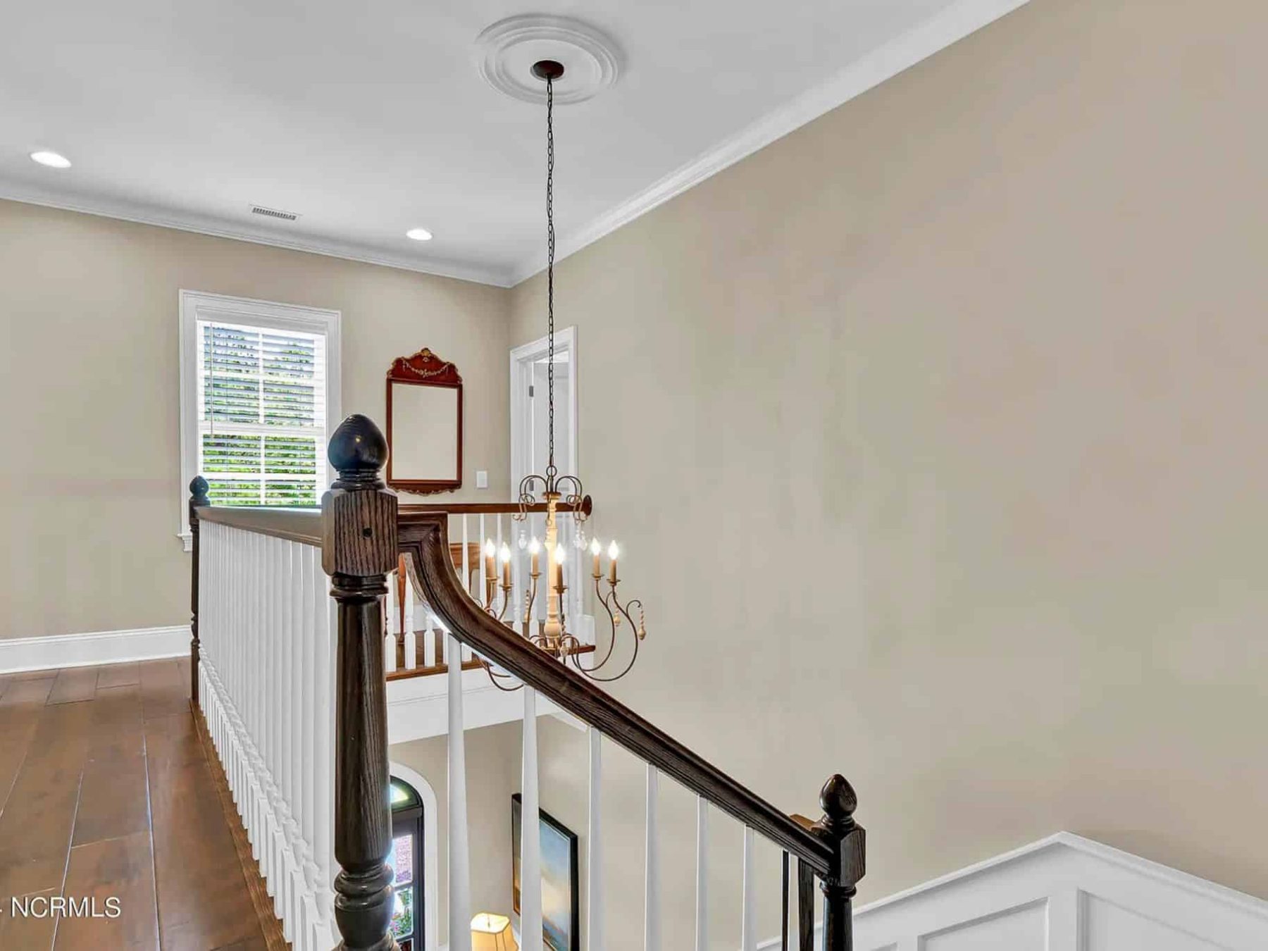 Elegant 5-Bedroom house Floor Plan with 2 Stories and Garage