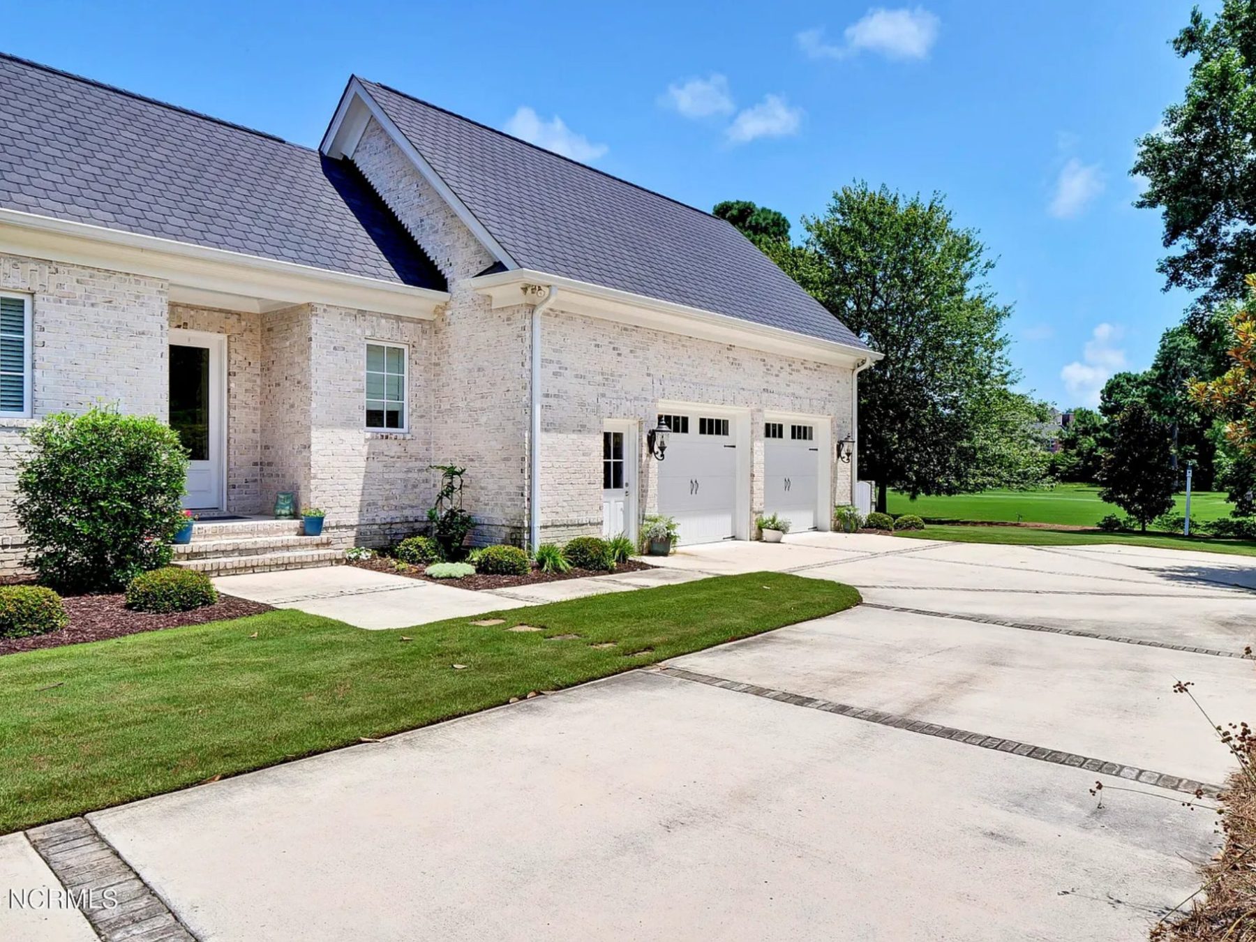 Elegant 5-Bedroom house Floor Plan with 2 Stories and Garage