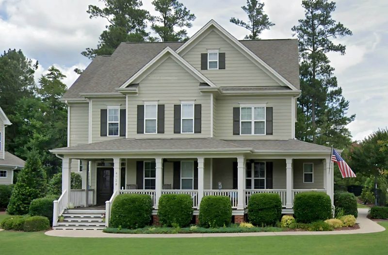 Elegant 5-Bedroom house Floor Plan with Colonial Designs
