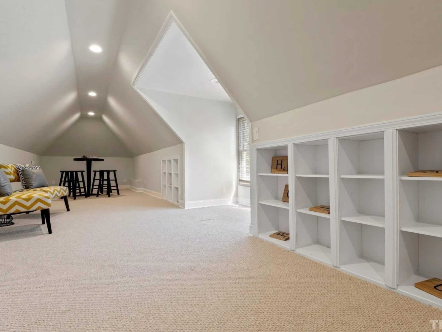 Elegant 5-Bedroom house Floor Plan with Modern Architectural Designs