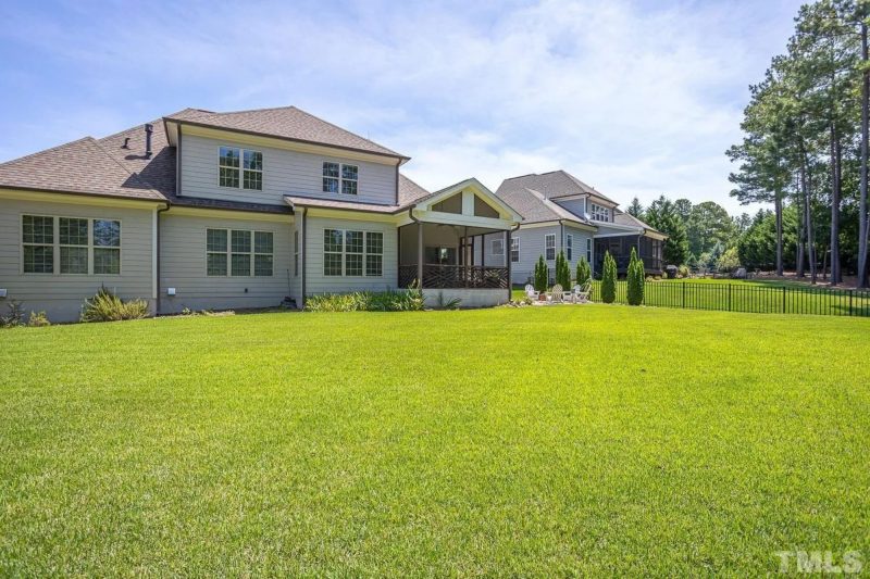 Elegant Craftsman house Plan with Detailed Blueprints & CAD Designs