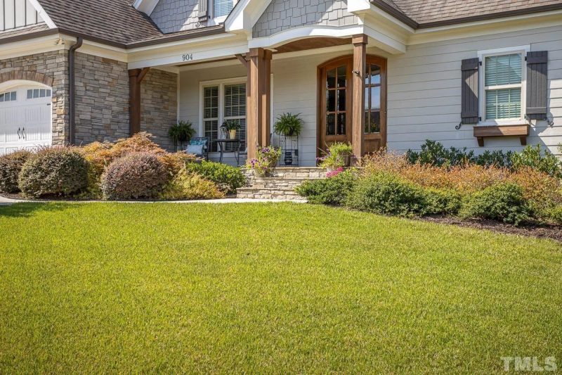 Elegant Craftsman house Plan with Detailed Blueprints & CAD Designs