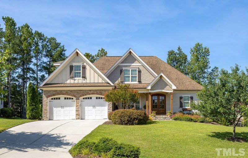 Elegant Craftsman house Plan with Detailed Blueprints & CAD Designs