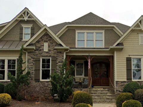 Elegant Craftsman house Plan with Stunning 2-Story Design